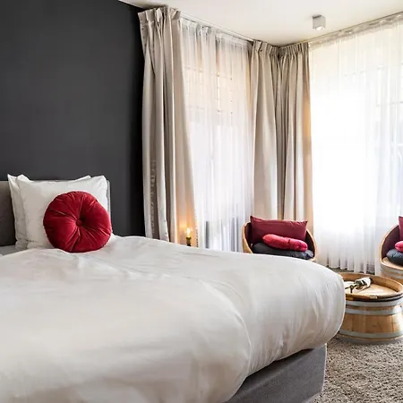 Dormio Wijnhotel Valkenburg 酒店 4*