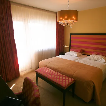 Отель Dormio Wijnhotel Valkenburg 4*
